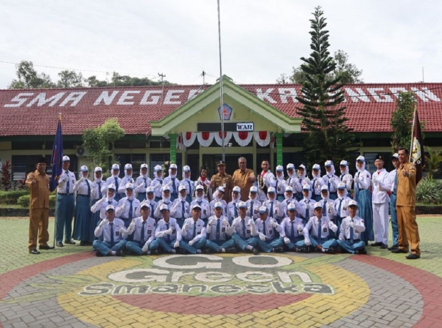 PELANTIKAN PENGURUS MPK DAN PENGURUS OSIS SMANESKA