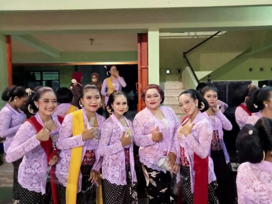 SENIMAN DAN SENIWATI SMAN 1 KARANGAN TRENGGALEK