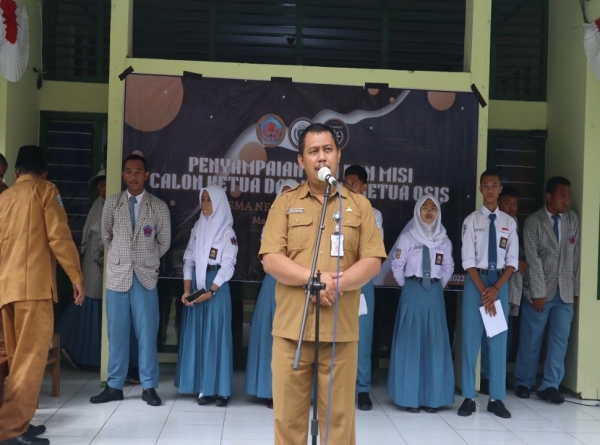 PENYAMPAIAN VISI DAN MISI CALON KETUA DAN WAKIL KETUA OSIS