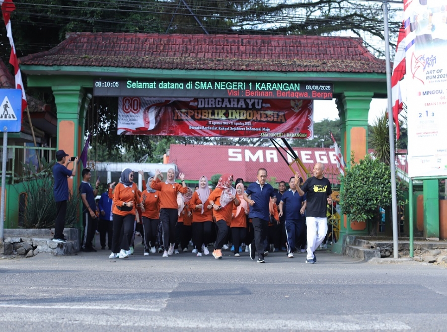 SMAN 1 KARANGAN GELAR JALAN SANTAI SIAPKAN SMANESKA RUN