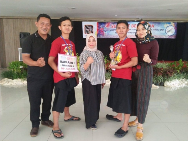 "TARI KREASI BERPASANGAN" SMAN 1 KARANGAN TRENGGALEK