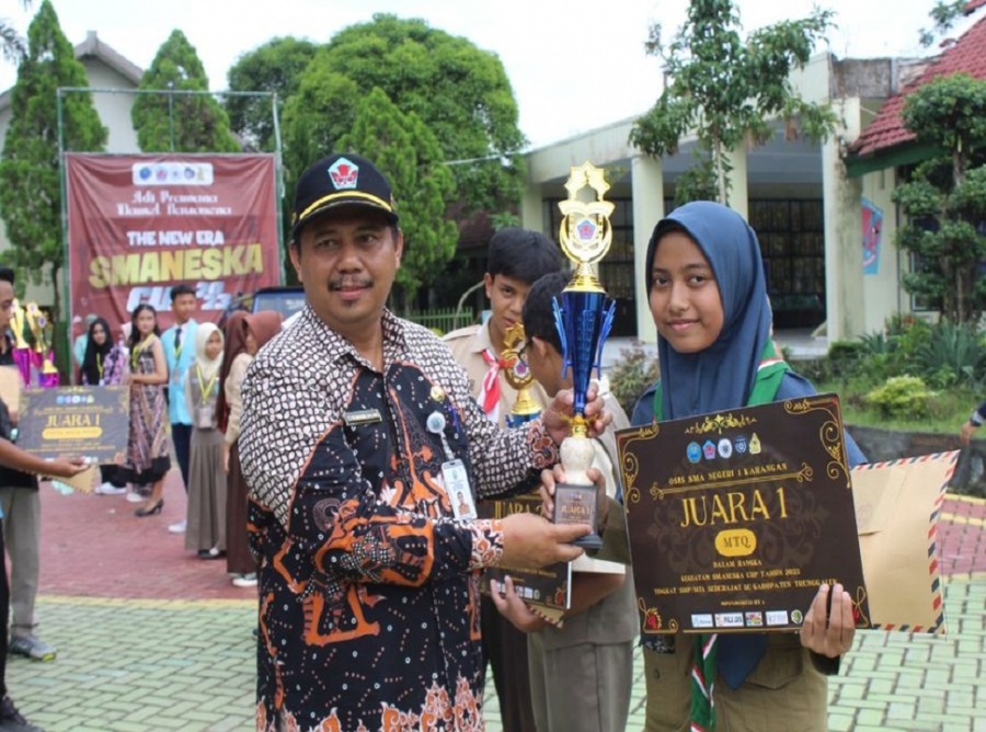 NABILA TSANIA N MBS 1 TRENGGALEK JUARA 1 MTQ SMANESKA CUP 2023