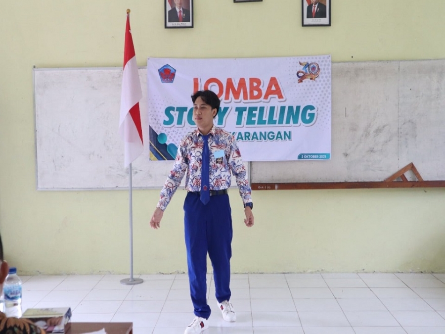 LOMBA DEBAT BAHASA INGGRIS DAN LOMBA STORY TELLING