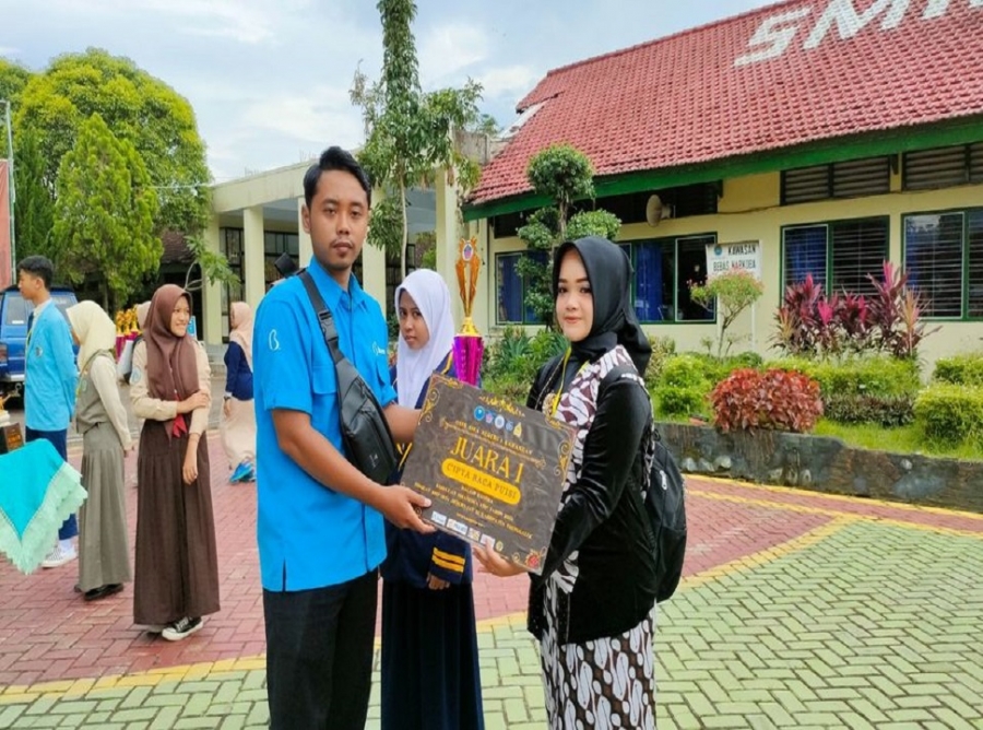 SMPN 2 TUGU MERAIH JUARA 1 CIPTA BACA PUISI SMANESKA CUP 2023