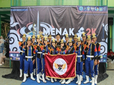 PENYERAHAN PIALA JUARA 3 MADYA LKBB MENAK SOPAL 2K24