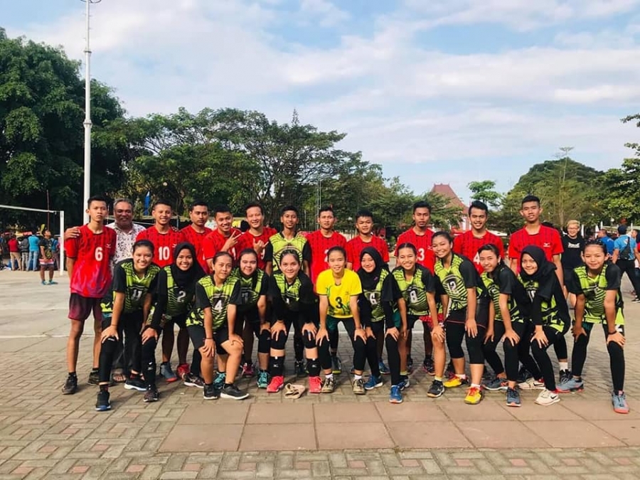 TIM BOLA VOLY PUTRI SMANESKA TRENGGALEK RAIH “JUARA 1”