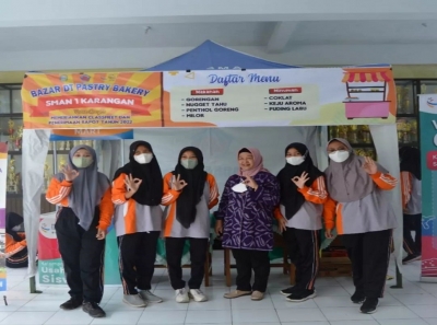 BAZAR DOUBLE TRACK TATA BOGA SMA NEGERI 1 KARANGAN
