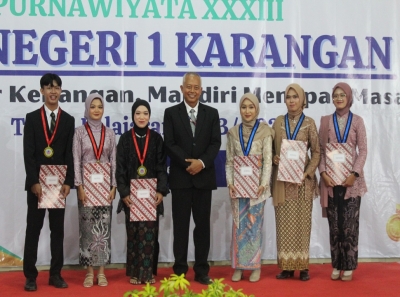 LULUSAN TERBAIK DAN BERPRESTASI SMAN 1 KARANGAN TAHUN 2024