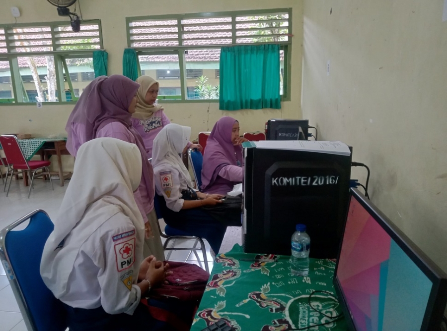 PELAYANAN PPDB TAHAP 1 SMANESKA BERJALAN LANCAR DAN SUKSES