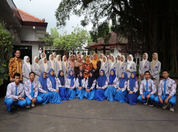 PADUS SMANESKA TURUT MERIAHKAN PERINGATAN HARI KOPERASI
