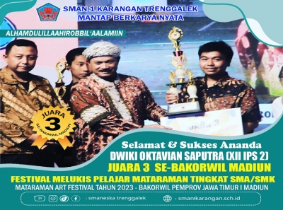 PENYERAHAN PENGHARGAAN JUARA 3 LUKIS BAKORWIL MADIUN