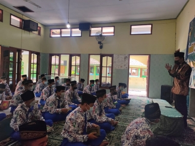 SKI SMANESKA BISA SELENGGARAKAN &ldquo;TADARUS AL QUR&rsquo;AN SELAMA SEMINGGU&rdquo;