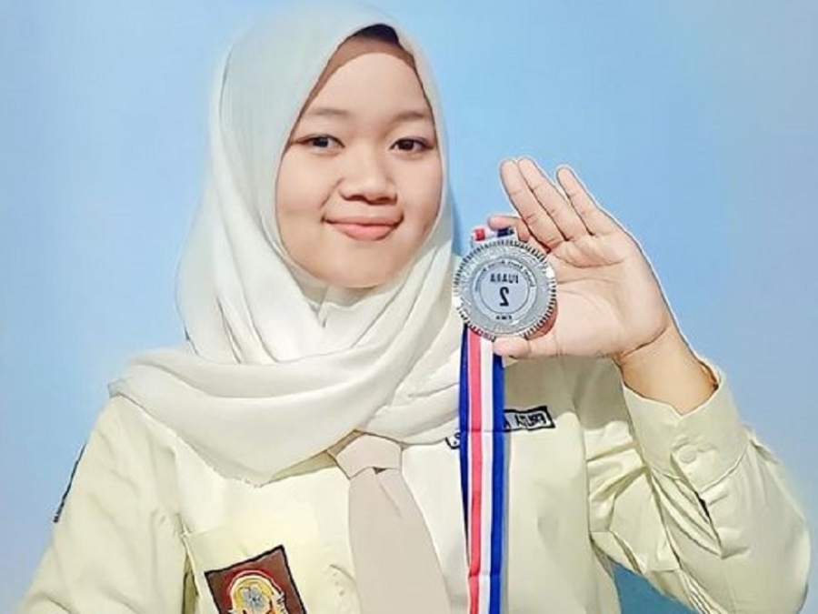 SISWA SMANESKA RAIH "MEDALI PERAK - KIMIA" OLIMPIADE SAINS NASIONAL GLOBAL YOUTH ACTION