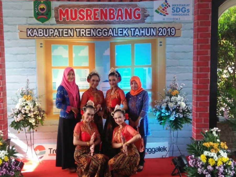 SUKSES TAMPILKAN &ldquo;TARI BABATING KANG BECIK (BATIK))&rdquo;