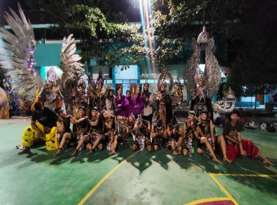 SISWA SISWI SMANESKA TAMPIL MEMUKAU PADA EVENT KNC 2024
