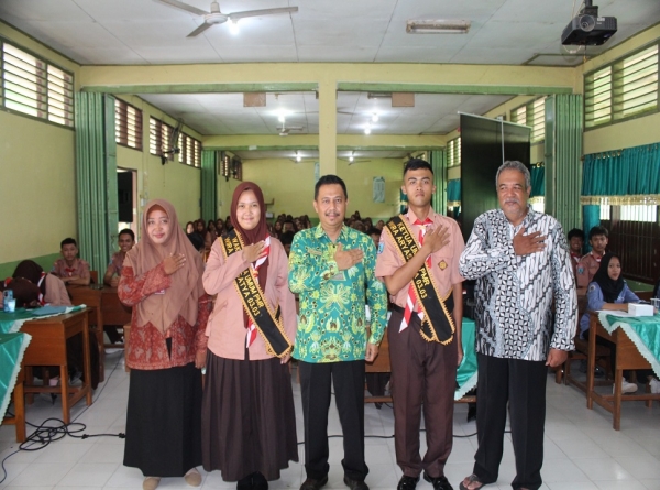 ESKUL PMR WIRA SMANESKA SUKSES REORGANISASI PENGURUS BARU