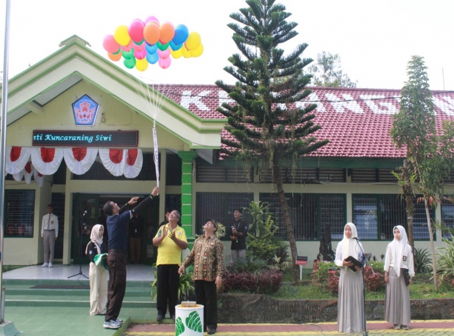 SMANESKA TRENGGALEK GELAR CLASSMEET USAI UJIAN