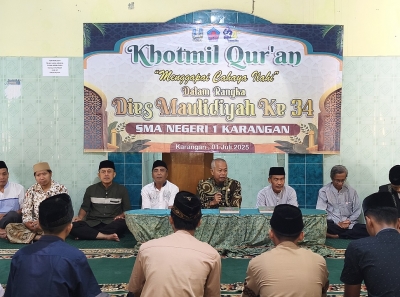 SMAN 1 KARANGAN GELAR KHOTMIL QUR'AN DIES MAULIDIYAH KE 34
