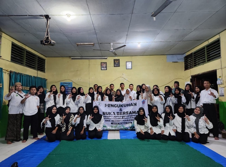 KADER ADIWIYATA SMANESKA GELAR PENGUKUHAN PENGURUS BARU