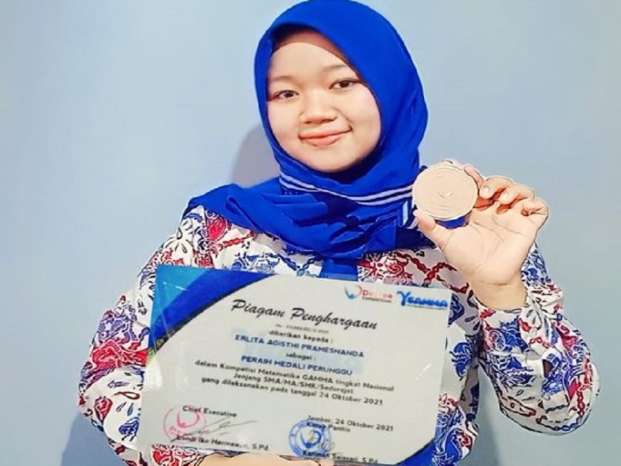 SISWA SMANESKA RAIH "MEDALI PERUNGGU - MATEMATIKA" OLIMPIADE GAMMA NASIONAL