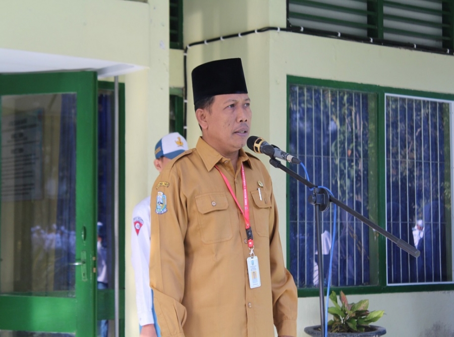 SMAN 1 KARANGAN GELAR UPACARA BENDERA YANG PENUH MAKNA