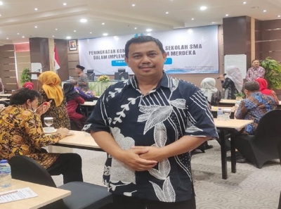 KEPALA SMANESKA IKUTI GIAT PENINGKATAN KOMPETENSI KS