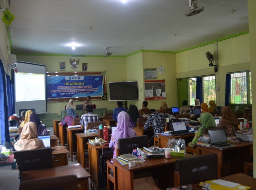 SMAN 1 KARANGAN GELAR SOSIALISASI PENGELOLAAN KINERJA GURU